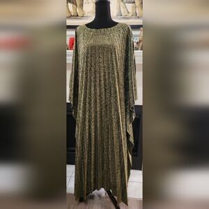 Tuckernuck‎ Grecian Sevyn Elegant Shimmery Gold Pleated Maxi Kimono Dress